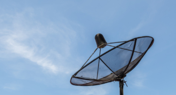 Como funciona uma antena de internet via satélite?